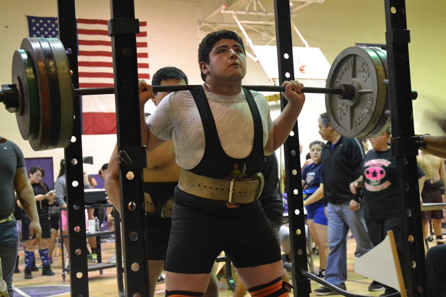 Powerlifters+ready+for+Regionals