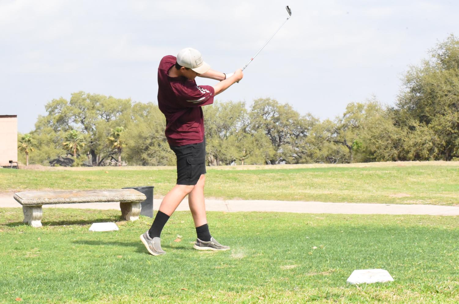 Devine Golf Teams Are Tops at District